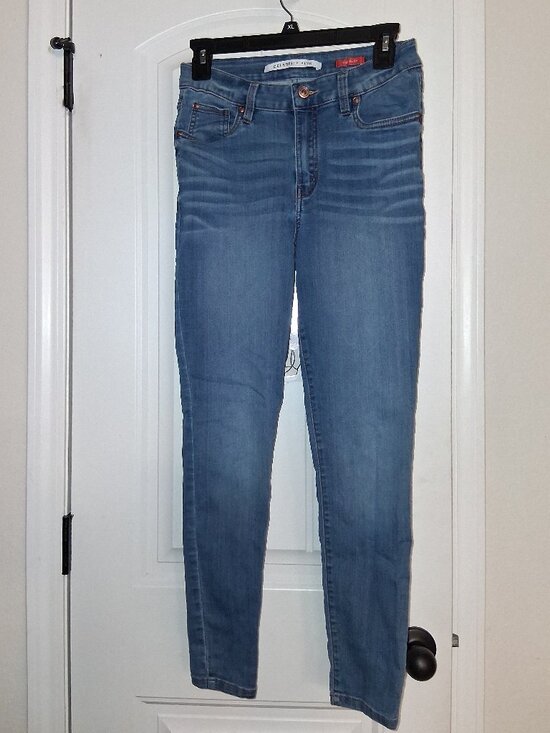 Celebrity Pink Pants - Celebrity Pink skinny jeans